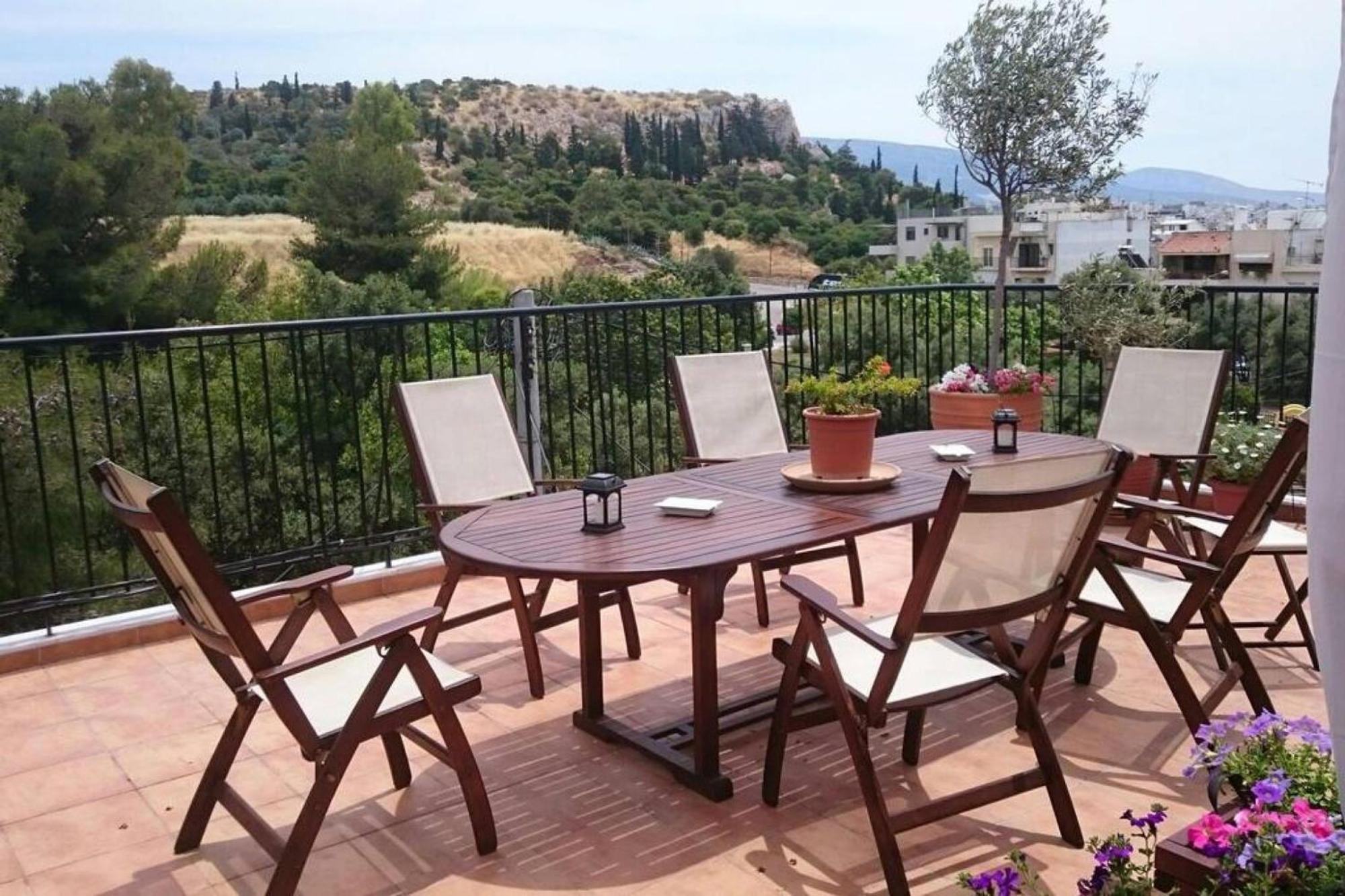 Elegant Apartment In Acropolis With Roof Garden Athén Kültér fotó